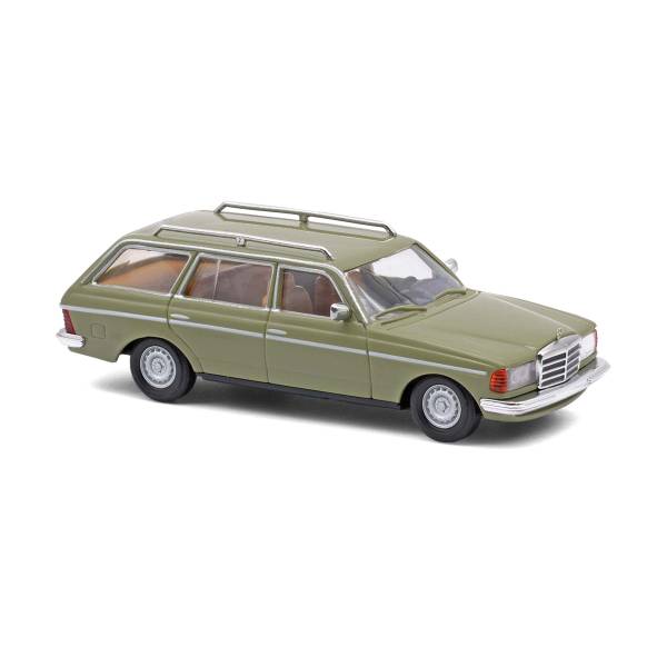 BUSCH 46977 - MB W123 T Modell riedgrün H0